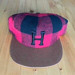 New without tags Huf Plaid Flannel Snapback Hat